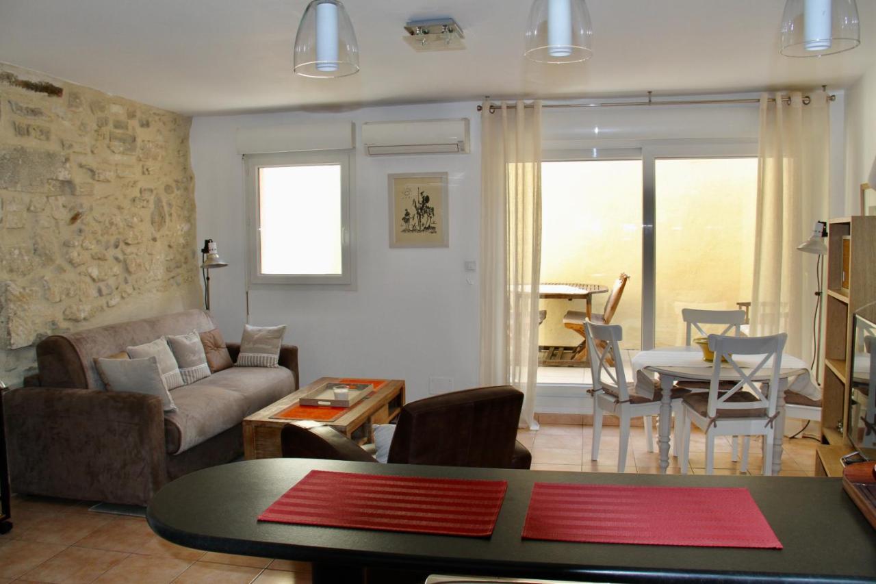 Agreable Maison De Ville Eyragues 外观 照片