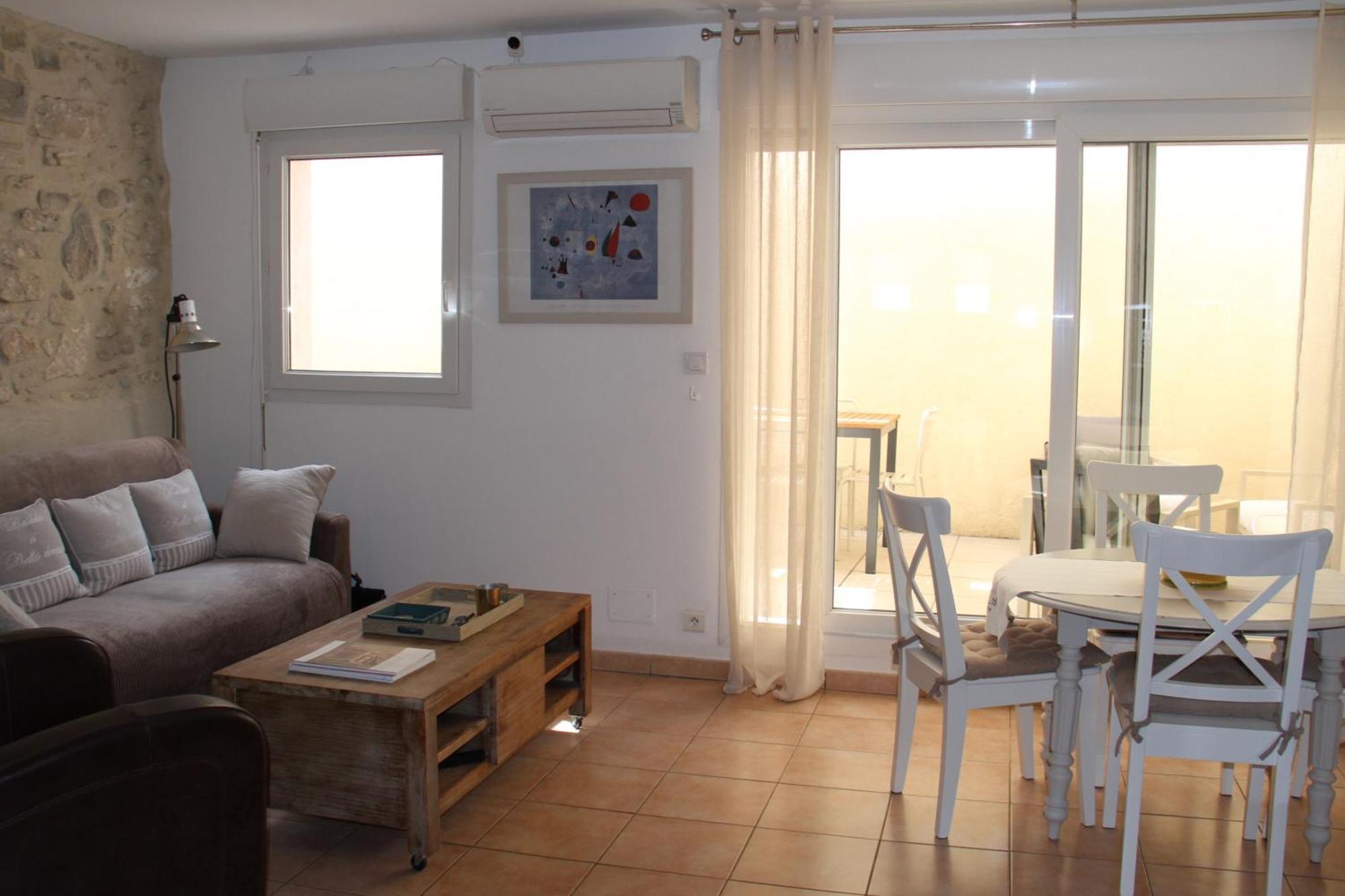 Agreable Maison De Ville Eyragues 外观 照片
